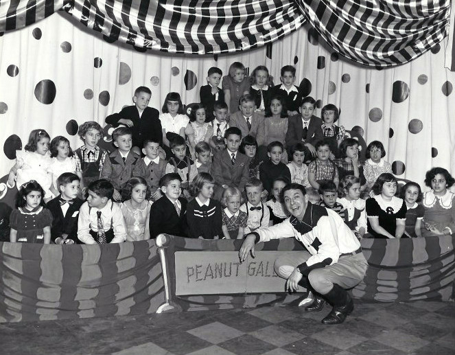 Howdy Doody peanut gallery circa 1940 1950s