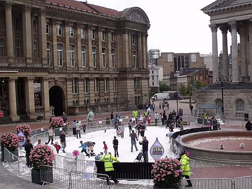 Snow in the City - Six Summer Saturdays - Fake snow in Chamberlain Square (6014608196)
